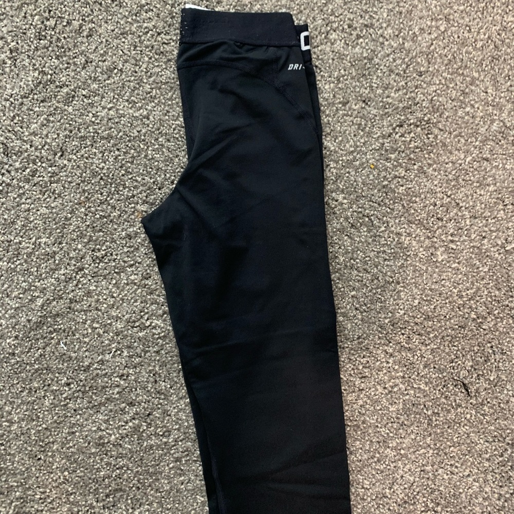 Nike pro cropped leggings
